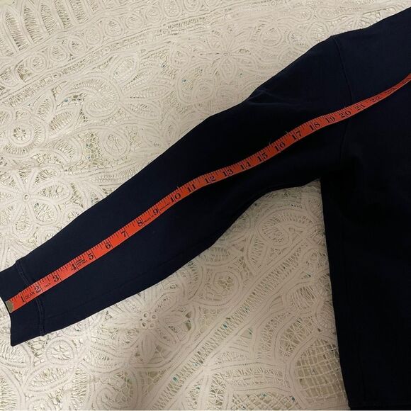 Authentic Kenzo Navy Crewneck Graphic Sweatshirt – Tiger Embroidery - Picture 11 of 11